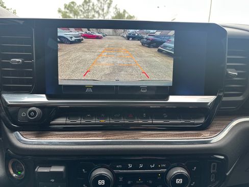 Used 2024 Chevrolet Silverado 1500 RST image 19