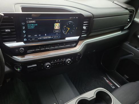 Certified 2025 Chevrolet Silverado 2500 LT image 13