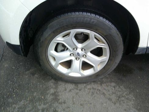 Used 2011 Ford Edge SEL w/ 202A Rapid Spec Order Code image 9