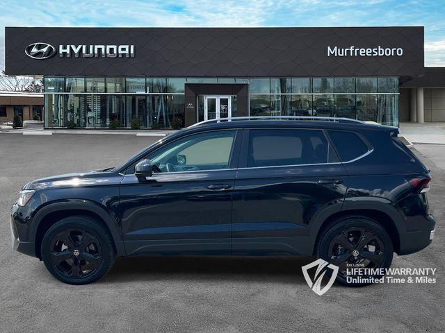 Used 2025 Volkswagen Taos SEL AWD/4WD image 9