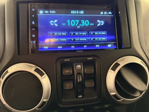 Used 2013 Jeep Wrangler Unlimited Sport AWD/4WD image 38