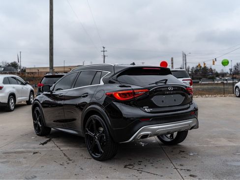 Used 2019 INFINITI QX30 AWD image 4