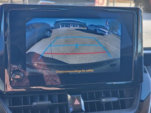 Used 2024 Toyota Corolla LE image 18