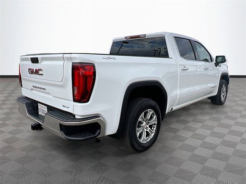 Used 2025 GMC Sierra 1500 SLT image 7