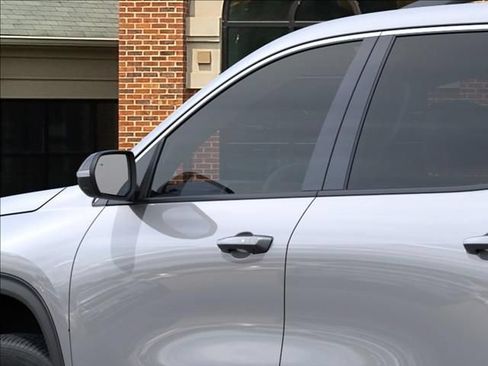 New 2026 Chevrolet Traverse LT w/ Driver Confidence Package FWD image 12