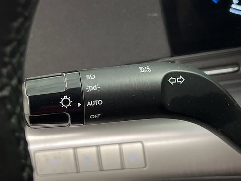 Used 2024 Hyundai Kona SEL AWD/4WD image 48