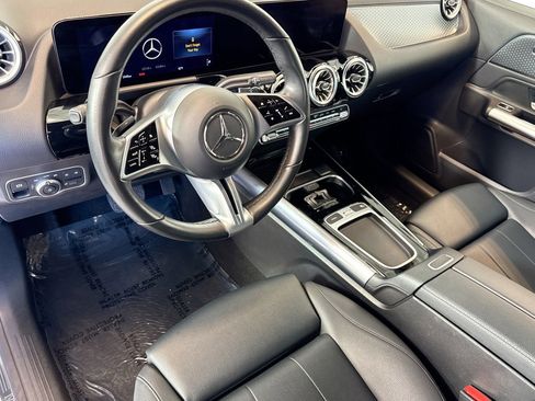 Used 2025 Mercedes-Benz GLA 250 4MATIC w/ Winter Package image 9