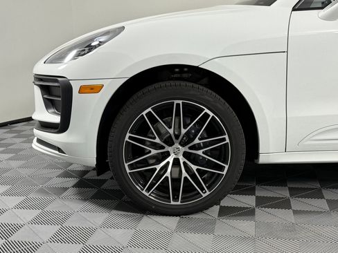 Certified 2026 Porsche Macan AWD/4WD image 12