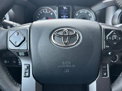 Used 2023 Toyota Tacoma TRD Sport AWD/4WD image 23