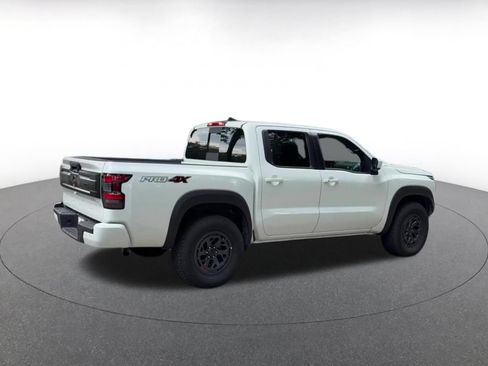 Used 2026 Nissan Frontier PRO-4X AWD/4WD image 11