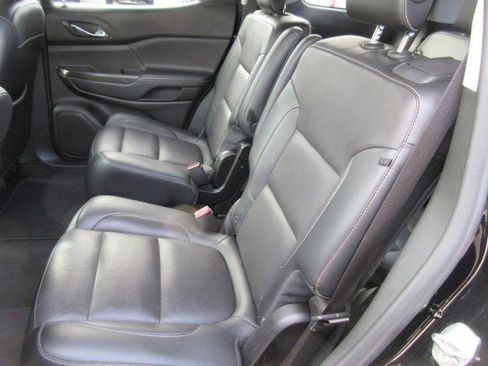 Used 2018 GMC Acadia SLT image 10