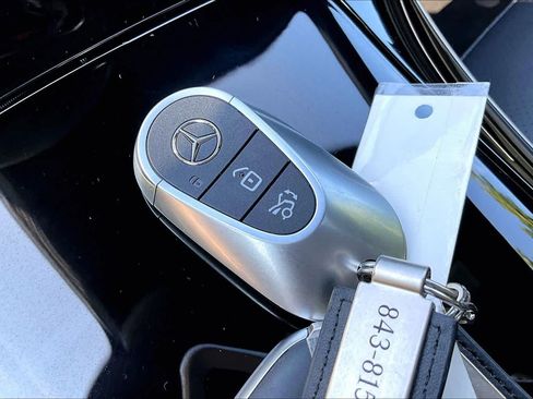 Used 2025 Mercedes-Benz C 300 4MATIC Sedan image 15