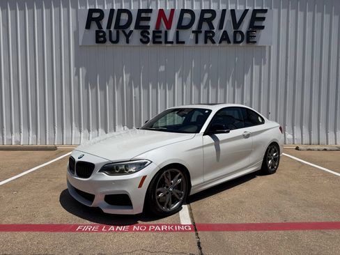 Used 2016 BMW M235i Coupe RWD image 1