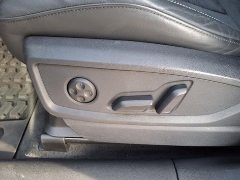 Used 2023 Audi Q5 e Premium Plus w/ Premium Plus Package image 13