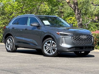 Used 2025 Audi Q5 Premium w/ Convenience Package