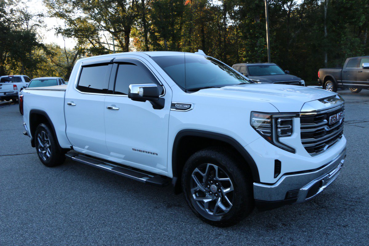 Used 2024 GMC Sierra 1500 SLT w/ SLT Convenience Package AWD/4WD image 10