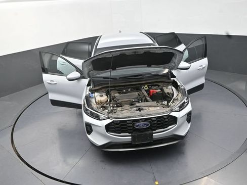Used 2025 Ford Escape ST-Line Select AWD/4WD image 40