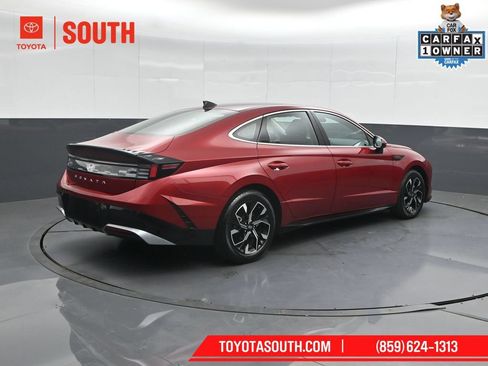 Used 2024 Hyundai Sonata SEL FWD image 2