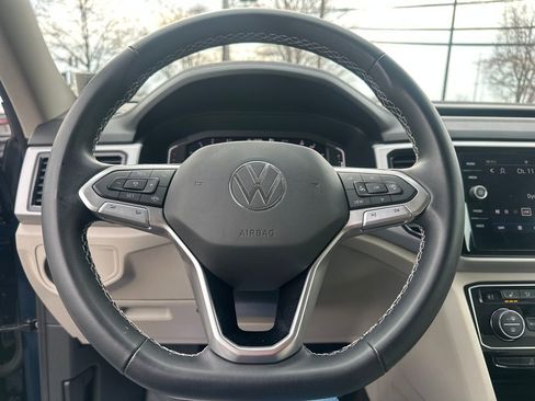 Used 2023 Volkswagen Atlas SE w/ Black Wheel Package image 7