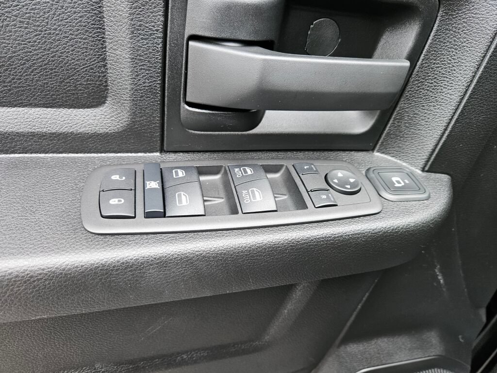 Used 2024 RAM 3500 Tradesman w/ Convenience Group AWD/4WD image 21