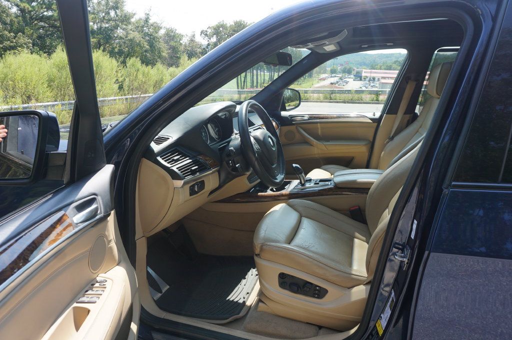 Used 2011 BMW X5 xDrive50i AWD/4WD image 2
