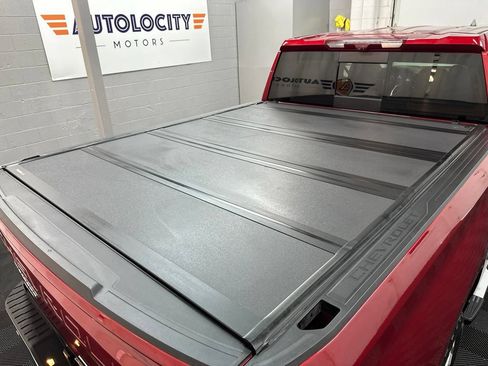 Used 2025 Chevrolet Silverado 1500 LTZ w/ LTZ Premium Package AWD/4WD image 11