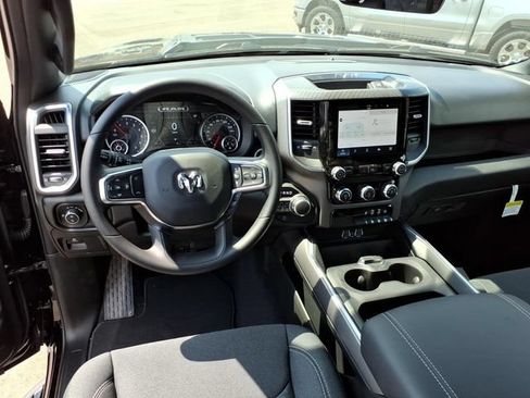 New 2026 RAM 1500 Express AWD/4WD image 8