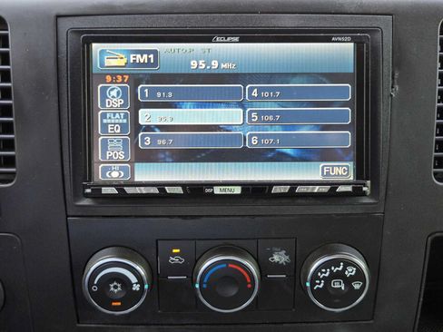 Used 2009 Chevrolet Silverado 1500 LT w/ Texas Edition AWD/4WD image 18
