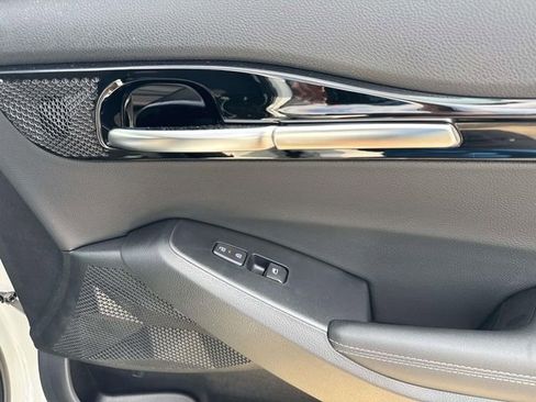 New 2026 Kia Seltos S FWD image 17