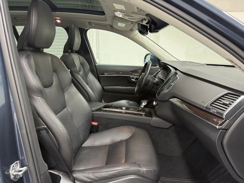 Used 2019 Volvo XC90 T6 Momentum w/ Advanced Package image 12