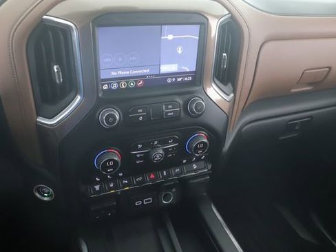 Used 2022 Chevrolet Silverado 2500 High Country w/ Safety Package II AWD/4WD image 29