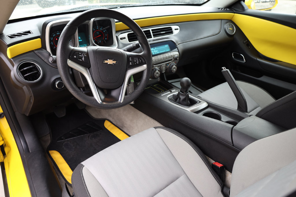 Used 2012 Chevrolet Camaro LS RWD image 12