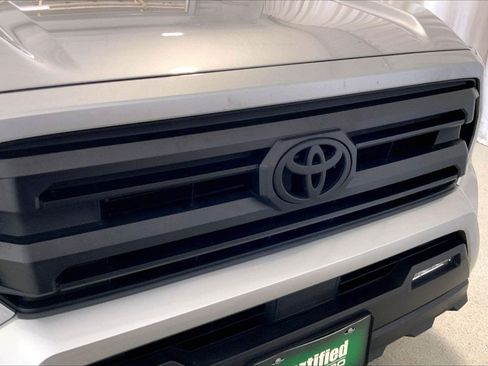 Used 2025 Toyota Tacoma SR5 AWD/4WD image 30