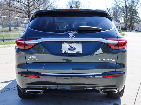 Used 2018 Buick Enclave Premium w/ Experience Buick Package image 21