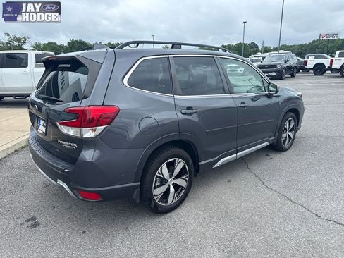Used 2021 Subaru Forester Touring AWD/4WD image 6