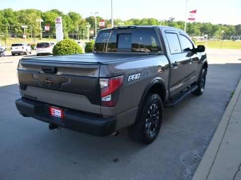 Used 2021 Nissan Titan PRO-4X w/ Pro-4x Convenience Package AWD/4WD image 5