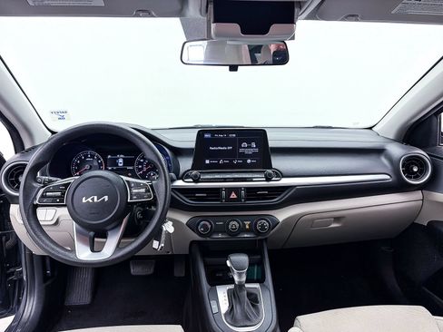 Certified 2023 Kia Forte LXS w/ LXS Technology Package FWD image 18