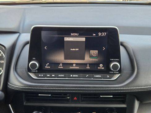 Certified 2024 Nissan Rogue SV image 15