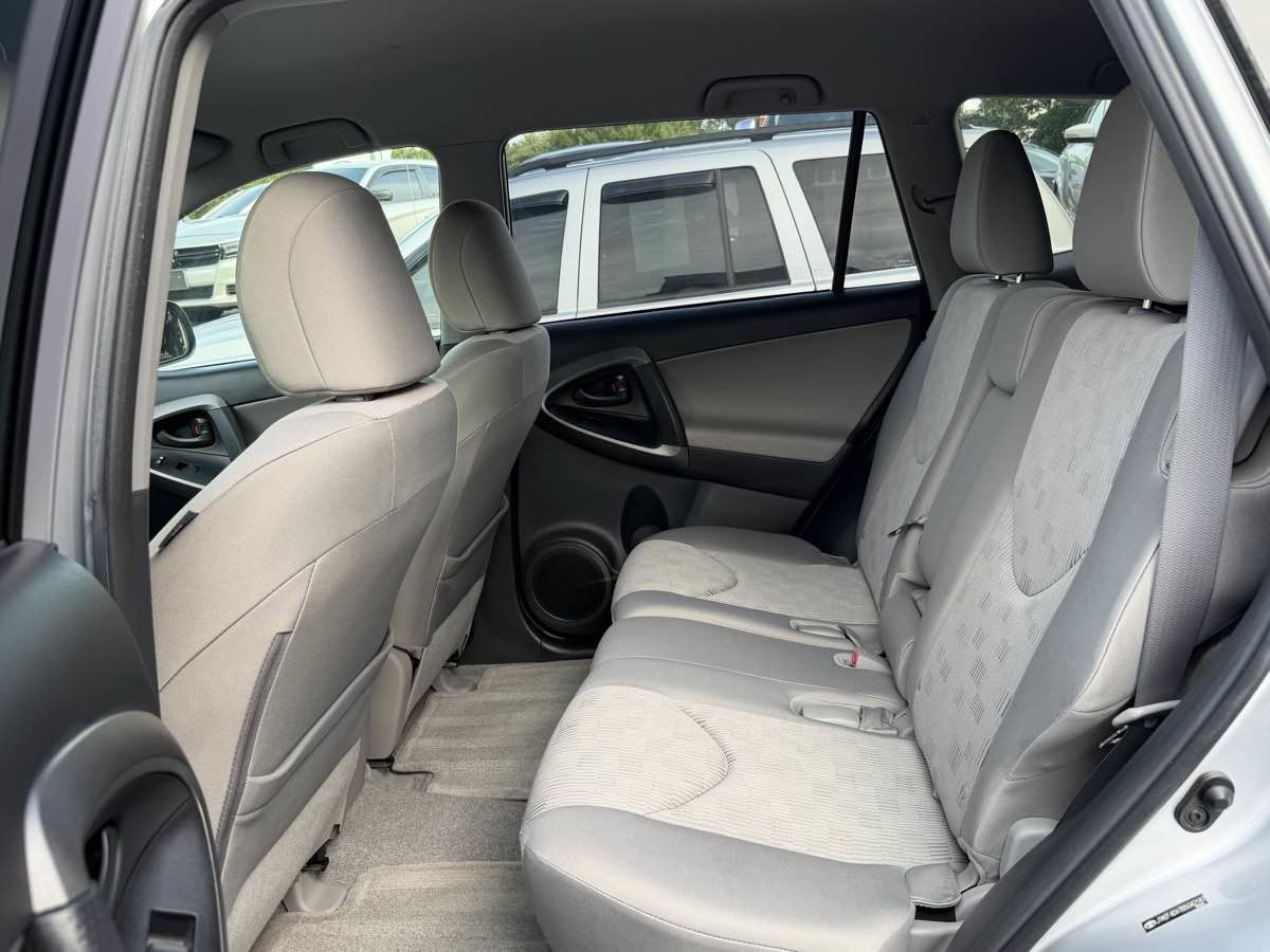 Used 2011 Toyota RAV4 2WD w/ Base L4 Extra Value Pkg image 11