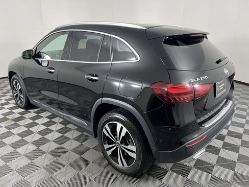 Certified 2025 Mercedes-Benz GLA 250 4MATIC image 10