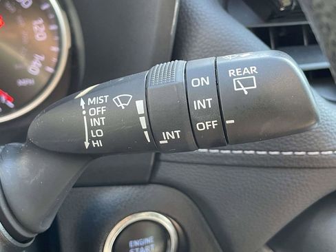 Used 2021 Toyota RAV4 XLE FWD image 29