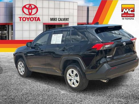 Used 2025 Toyota RAV4 LE FWD image 3