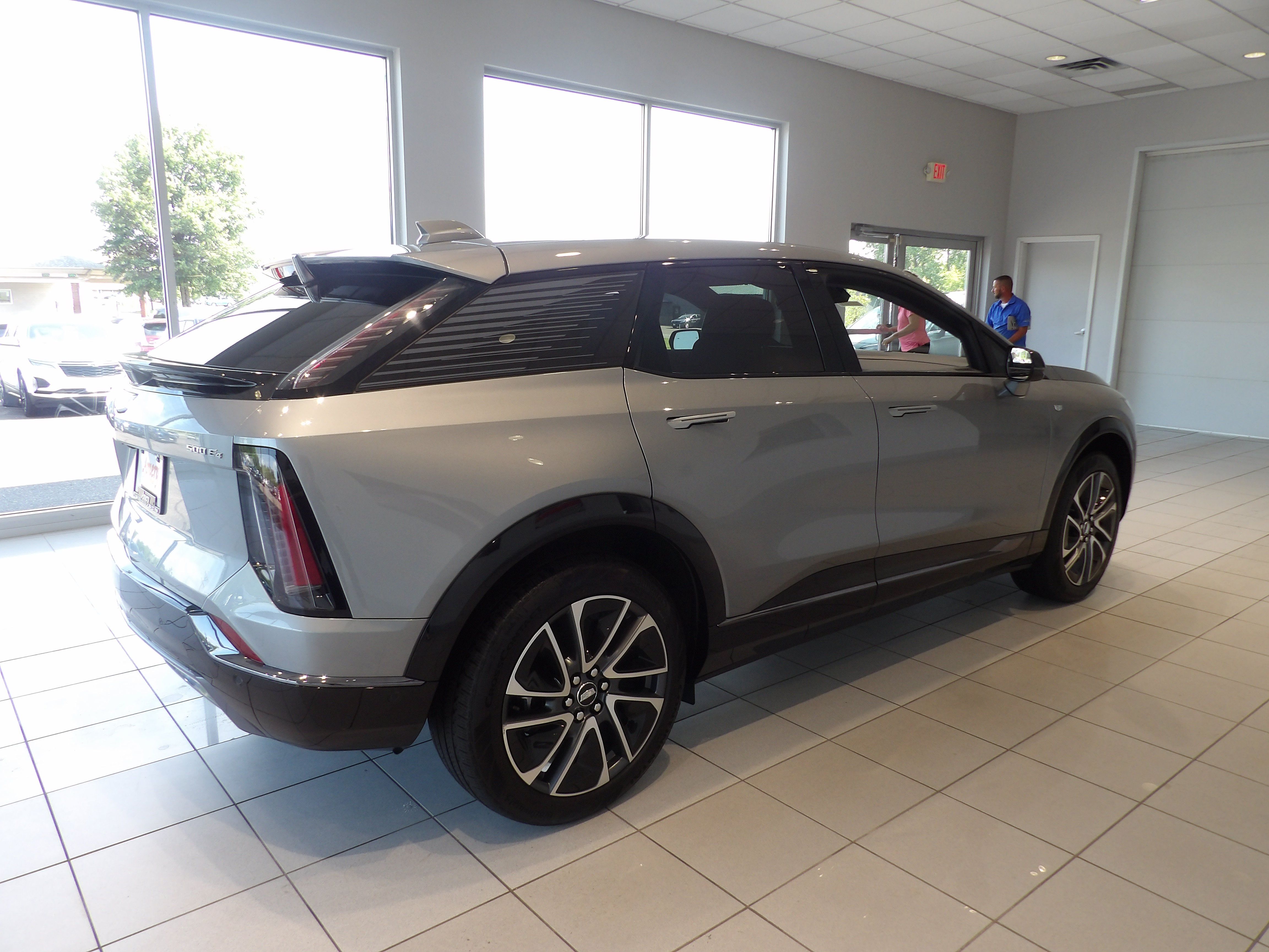 Used 2025 Cadillac Optiq Sport 1 AWD/4WD image 4