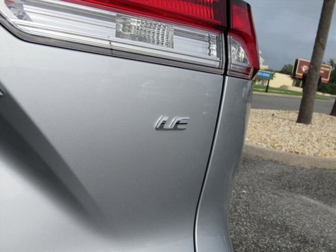 Used 2024 Toyota Corolla Cross LE image 8