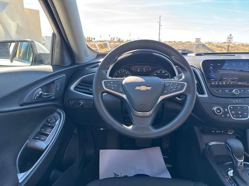 Used 2023 Chevrolet Malibu LT image 13