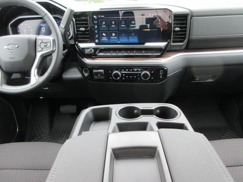 New 2026 Chevrolet Silverado 1500 RST w/ Z71 Off-Road Package AWD/4WD image 17