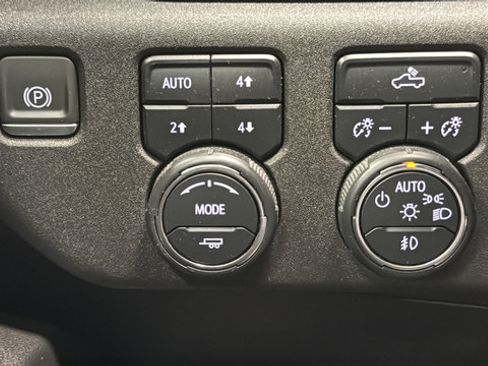 Used 2023 Chevrolet Silverado 1500 RST w/ True North Edition Plus AWD/4WD image 30