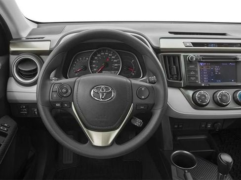 Used 2013 Toyota RAV4 LE AWD/4WD image 5