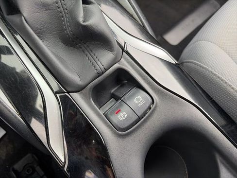 Used 2021 Toyota Corolla SE w/ Carpet Mat Package (TMS) image 15