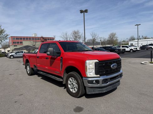 Used 2024 Ford F250 XLT image 1